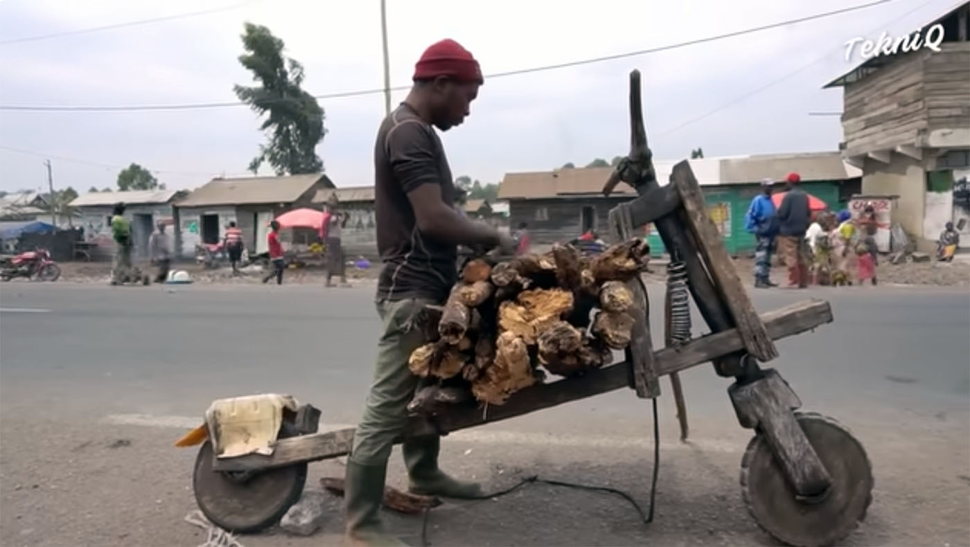 [votd] A Day in Life of Africa’s Wooden Scooter Crew